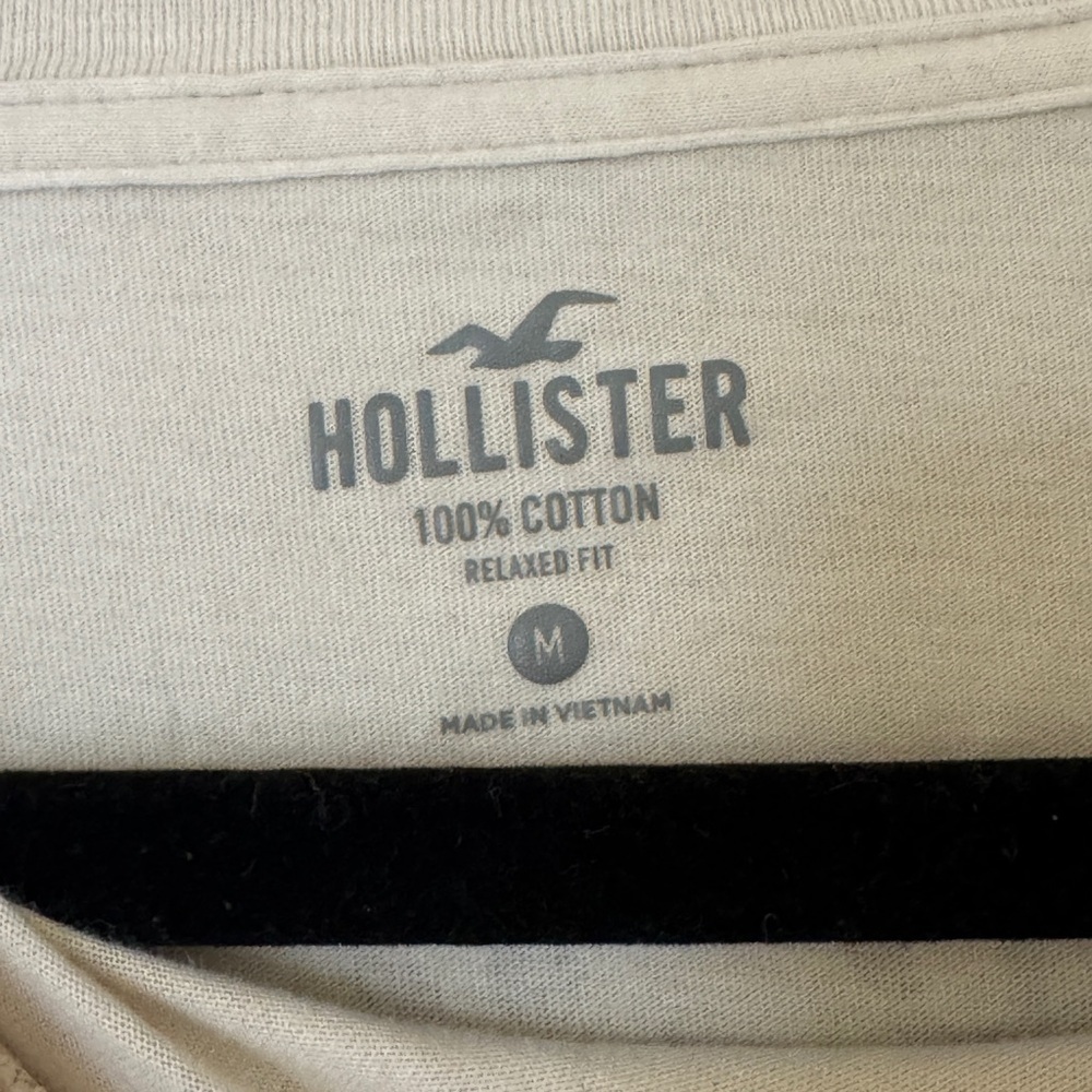 Hollister Beige Graphic Crewneck Sweater - Picture 3 of 3